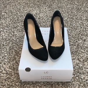 Black suede Heels
